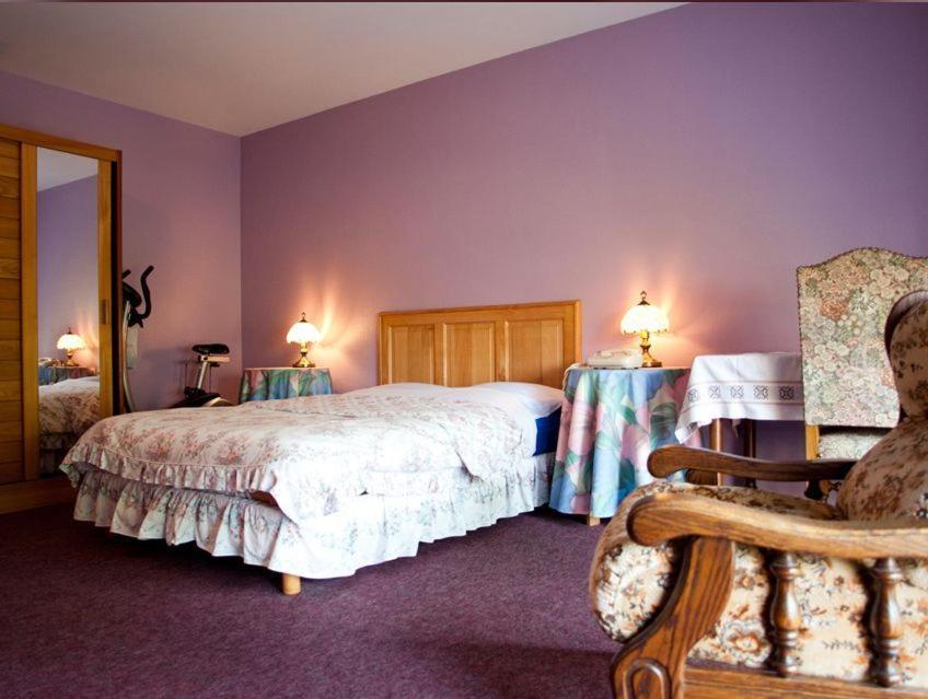 Aux Deux Clefs Hotell Petersbach Rum bild